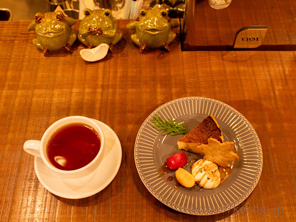 カエル,X'mas,クリスマス,Café TREE FROG,カフェ ツリーフロッグ,福岡県春日市,紅茶,バスクチーズケーキ