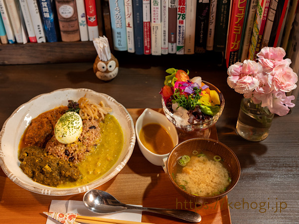 コーヒーとカレーのお店 Baum,バウム,福岡県飯塚市,筑豊,遠賀川,カフェ,アーユルヴェーダカレー,カレー,サラダ,味噌汁