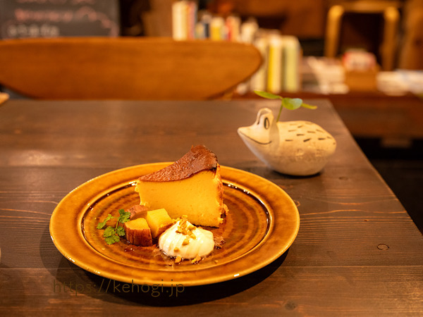 Café TREE FROG,カフェ ツリーフロッグ,福岡県春日市,かえるカフェ,スイーツ,さつまいも,チーズケーキ,カフェラテ